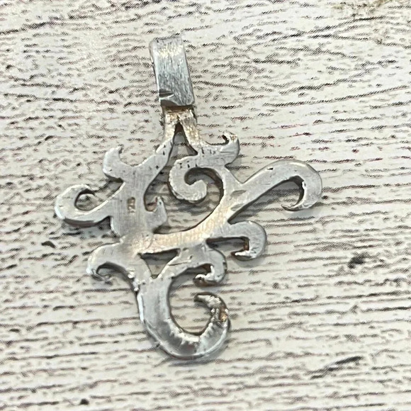 Sterling Silver 925 Hammered Design Pendant Modernist Brutalist Art Deco - Picture 2 of 6